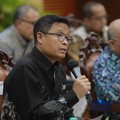 Direktur Jenderal Pajak, Bimo Wijayanto saat menyampaikan pemaparan dalam konferensi pers APBN KiTa Edisi Juli 2026 di kantor pusat Kementerian Keuangan, Jakarta Pusat, Selasa (21/7/2026). (CNBC Indonesia/Muhammad Sabki)
