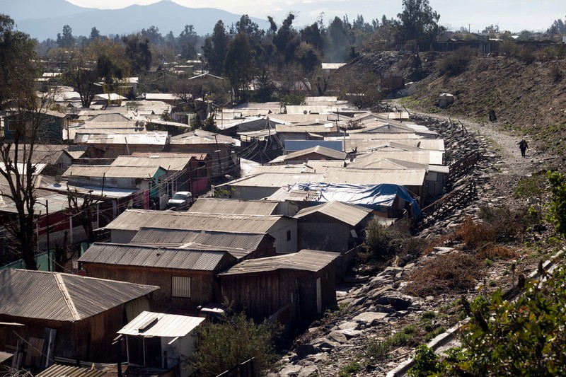 Pemerintah Chile menetapkan keadaan darurat di wilayah tengah utara negara itu pada Senin (20/7/2026) setelah hujan ekstrem yang dipicu front cuaca menyebabkan banjir besar, merusak infrastruktur, dan menewaskan sedikitnya lima orang. (Tangkapan Layar Video Reuters/)
