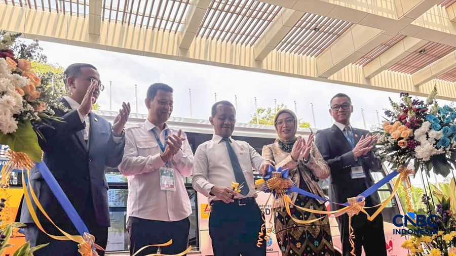 Peresmian uji coba bus hidrogen, dalam acara Global Hydrogen Ecosystem Summit (GHES) 2026, di JCC, Jakarta. Selasa (21/7/2026). (CNBC Indonesia/Firda Dwi Muliawati)