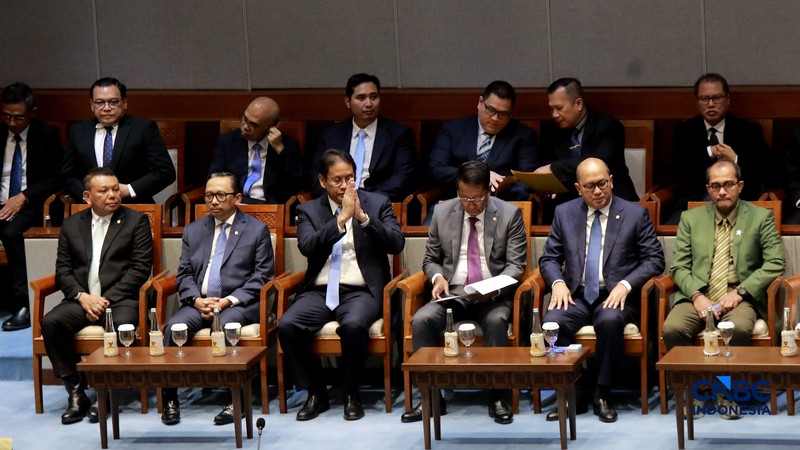 Rapat Paripurna DPR RI Ke-26 Masa Persidangan V Tahun Sidang 2025&ndash;2026 secara resmi telah mengesahkan Rancangan Undang-Undang tentang Pusat Finansial Internasional Indonesia (RUU PFII) menjadi Undang-Undang, Jakarta, Selasa, (21/7/2026). (CNBC Indonesia/Muhammad Sabki)