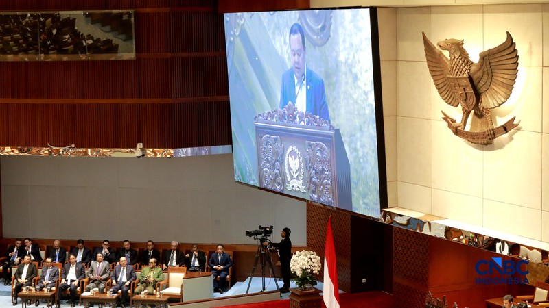Rapat Paripurna DPR RI Ke-26 Masa Persidangan V Tahun Sidang 2025&ndash;2026 secara resmi telah mengesahkan Rancangan Undang-Undang tentang Pusat Finansial Internasional Indonesia (RUU PFII) menjadi Undang-Undang, Jakarta, Selasa, (21/7/2026). (CNBC Indonesia/Muhammad Sabki)