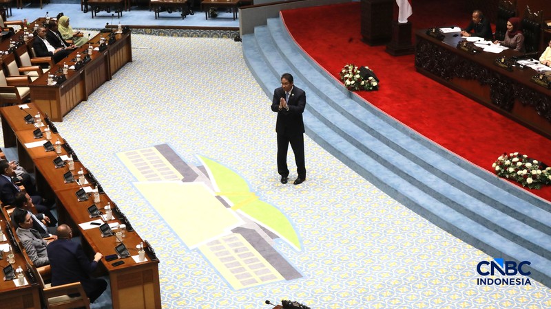 Rapat Paripurna DPR RI Ke-26 Masa Persidangan V Tahun Sidang 2025&ndash;2026 secara resmi telah mengesahkan Rancangan Undang-Undang tentang Pusat Finansial Internasional Indonesia (RUU PFII) menjadi Undang-Undang, Jakarta, Selasa, (21/7/2026). (CNBC Indonesia/Muhammad Sabki)