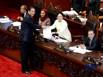 Rapat Paripurna DPR RI Ke-26 Masa Persidangan V Tahun Sidang 2025–2026 secara resmi telah mengesahkan Rancangan Undang-Undang tentang Pusat Finansial Internasional Indonesia (RUU PFII) menjadi Undang-Undang, Jakarta, Selasa, (21/7/2026). (CNBC Indo