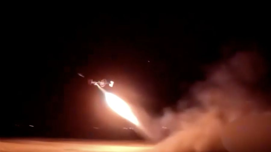 Sebuah rudal Iran diluncurkan ke lokasi yang tidak diketahui dalam gambar yang dirilis pada Selasa (21/7/2026). (Tangkapan Layar Video/REUTERS)