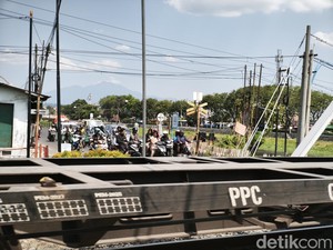 13 Perlintasan Sebidang di Semarang Tak Berpalang, Dishub Pasang EWS-Rambu