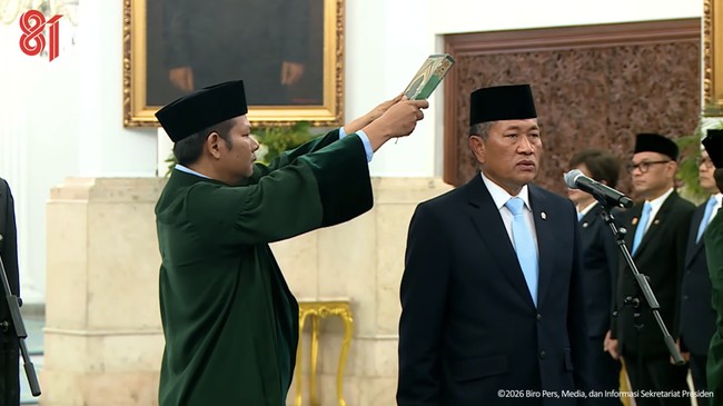 Donny Ermawan Dilantik Sebagai Rektor Universitas Republik Indonesia