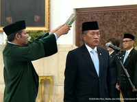 Donny Ermawan Taufanto saat dilantik sebagai Gubernur Universitas Republik Indonesia oleh Presiden Prabowo Subianto di Istana Merdeka, Jakarta, Rabu (22/7/2026). (Tangkapan Layar Youtube/Sekretariat Presiden)