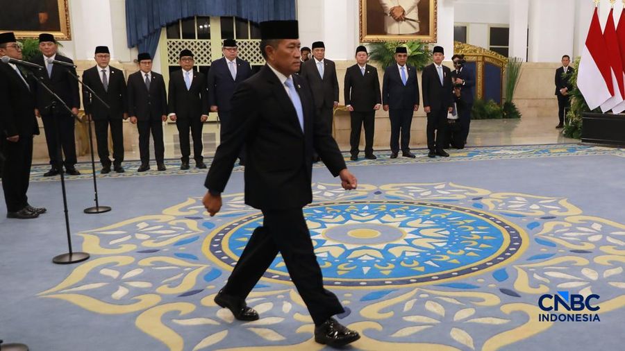 Donny Ermawan Taufanto saat dilantik sebagai Gubernur Universitas Republik Indonesia oleh Presiden Prabowo Subianto di Istana Merdeka, Jakarta, Rabu (22/7/2026).