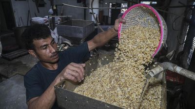 Subsidi Kedelai Jaga Asa Perajin Tahu Tempe