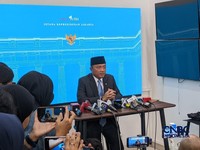 Menteri Sekretais Negara, Prasetyo Hadi menyampaika keterangan pers terkait pengunduran diri Kepala BGN Naniek S Deyang di Jakarta, Rabu (22/7/2026). (CNBC Indonesia/Emir Yanwardhana)