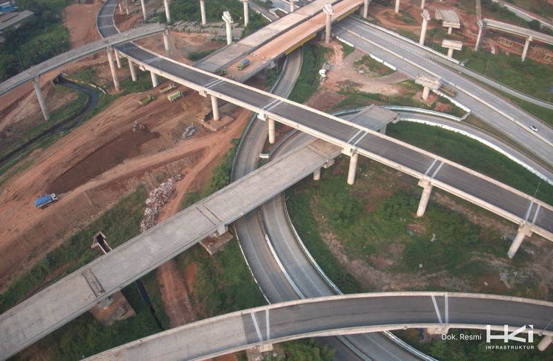 PT Hutama Karya Infrastruktur (HKI) yang tergabung dalam Kerja Sama Operasi (KSO) WIKA-PP-KMK-HKI terus mempercepat pengerjaan Proyek Tol Jakarta-Cikampek II Selatan Paket 2A. (Dok. HKI)
