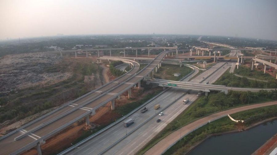 PT Hutama Karya Infrastruktur (HKI) yang tergabung dalam Kerja Sama Operasi (KSO) WIKA-PP-KMK-HKI terus mempercepat pengerjaan Proyek Tol Jakarta-Cikampek II Selatan Paket 2A. (Dok. HKI)