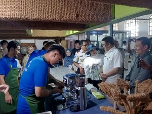 Kala Warga Binaan Lapas Kelas I Cirebon Belajar Jadi Barista