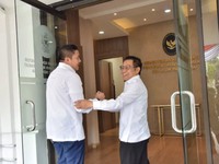 Sekretaris Kabinet (Seskab) Teddy Indra Wijaya bertemu dengan Menteri Koordinator Bidang Pemberdayaan Masyarakat (Menko PM) Abdul Muhaimin Iskandar atau yang akrab disapa Cak Imin, pada Selasa, 21 Juli 2026. (Instagram/sekretariat.kabinet)