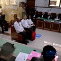 Sidang perdana kasus dugaan penipuan, penggelapan, dan Tindak Pidana Pencucian Uang (TPPU) yang menjerat petinggi PT Dana Syariah Indonesia (DSI) digelar di Pengadilan Negeri Depok, Jawa Barat, Rabu (22/7/2026). (CNBC Indonesia/Muhammad Sabki)