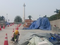 Suasana aktivitas pekerja saat pengerjaan proyek MRT Fase 2A di Jakarta, Rabu (22/7/2026). (CNBC Indonesia/Ferry Sandi)