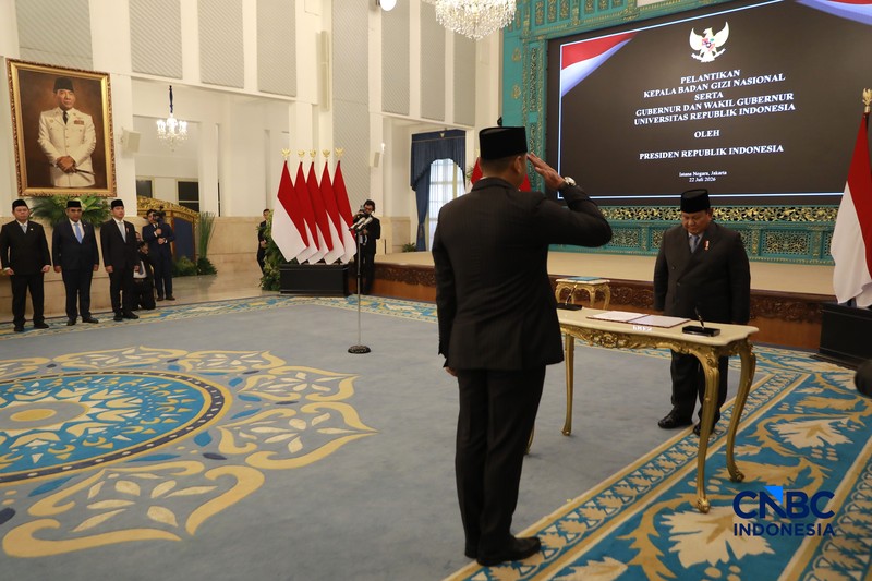 Sudaryono saat dilantik sebagai Kepala Badan Gizi Nasional (BGN) oleh Presiden Prabowo Subianto di Istana Merdeka, Jakarta, Rabu (22/7/2026). (CNBC Indonesia/Muhammad Sabki)
