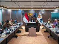 Kepala BP BUMN sekaligus COO Danantara, Dony Oskaria