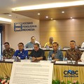 Konferensi pers Apindo bersama sejumlah asosiasi di Kantor Pusat Apindo, Jakarta, Kamis (23/7/2026). (CNBC Indonesia/Martyasari Rizky)