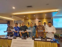 Konferensi pers Apindo bersama sejumlah asosiasi di Kantor Pusat Apindo, Jakarta, Kamis (23/7/2026). (CNBC Indonesia/Martyasari Rizky)