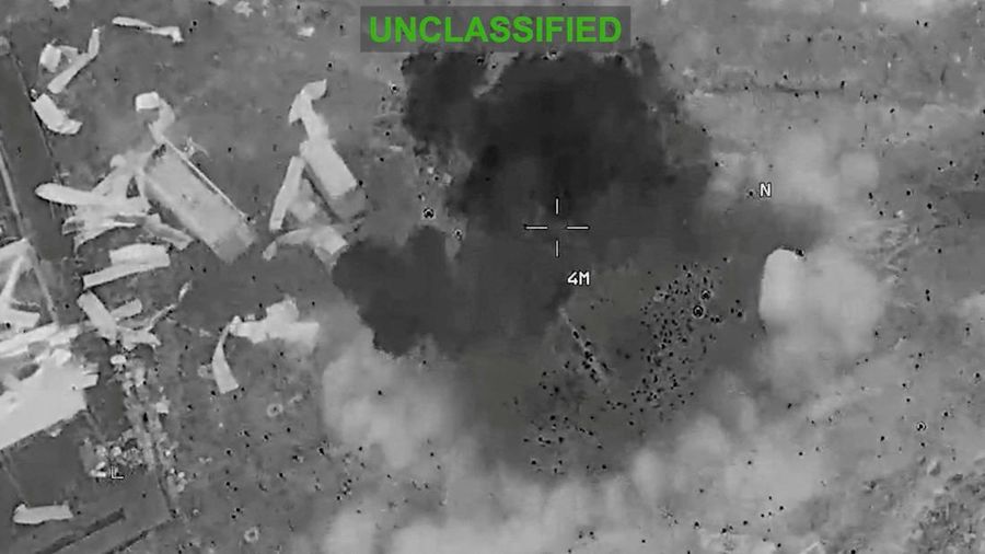 Militer AS mengatakan pada hari Rabu (22 Juli) bahwa mereka telah menyelesaikan serangan terbaru mereka terhadap Iran atas arahan Presiden Donald Trump, untuk malam ke-12 berturut-turut serangan Amerika. (via REUTERS/U.S. Central Command)