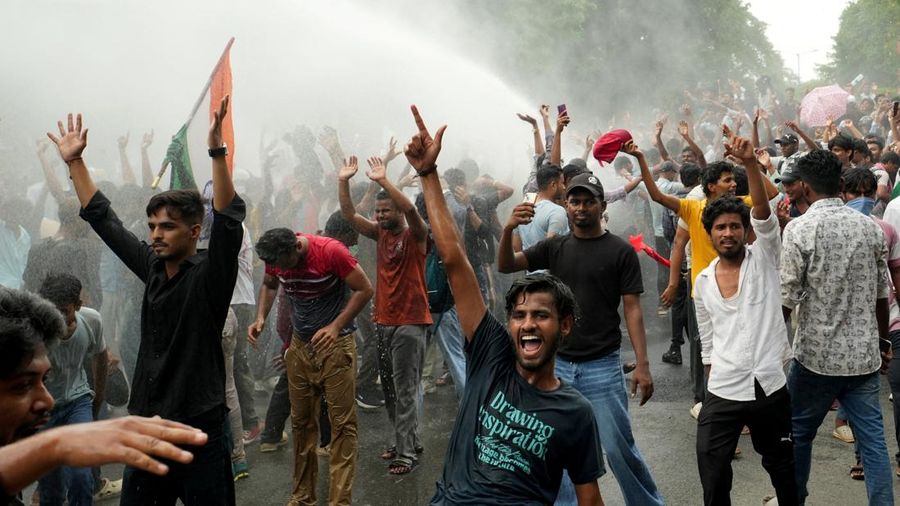 Para pendukung Partai Janata Kecoa (CJP) India melanjutkan protes mereka di New Delhi, Rabu (22/7/2026). (REUTERS/Sonu Kishan)