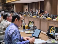 Rapat Koordinasi DPR dan pemerintah terkait Peraturan Presiden Ojek Online di Gedung Nusantara III, Kompleks Parlemen, Senayan, Jakarta, Kamis (23/7/2026). (Dok. Tim Media Sufmi Dasco Ahmad)