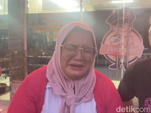 Anak Tewas Diduga Kena Peluru Nyasar, Ibu Guru Nangis Melapor ke Polda Sumut