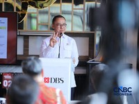 Wakil Ketua MPR RI & Anggota Komisi XII DPR RI, Eddy Soeparno menyampaikan pemaparan dalam acara Coffe Morning di Parle Senayan, Jakarta, Kamis (23/7/2026). (CNBC Indonesia/Tri Susilo)