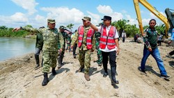 Gubernur Sulsel Bangun Tanggul 200 Meter di Sungai Rongkong demi Cegah Banjir