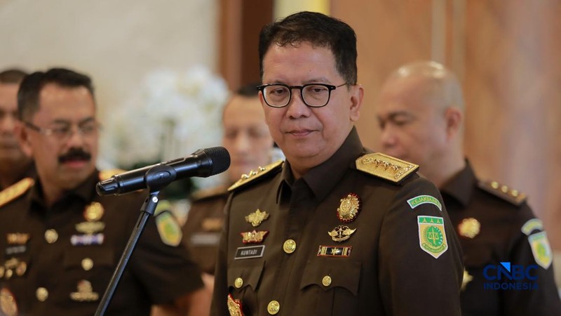 Jaksa Agung Muda Bidang Tindak Pidana Khusus (Jampidus), Kuntadi dalam konferensi pers usai pelantikan di Gedung Kejagung, Jakarta, Jumat (24/7/2026). (CNBC Indonesia/Muhmmad Sabki)