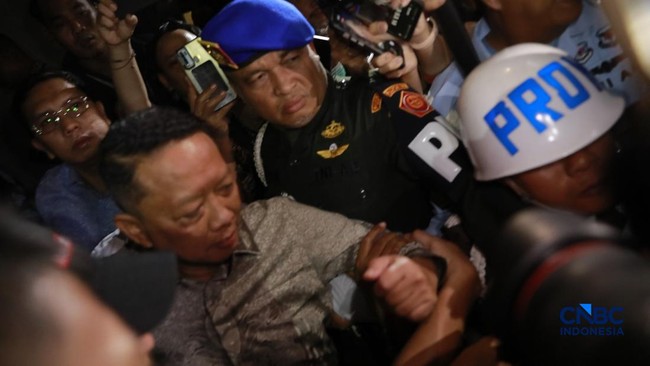 Jaksa Agung Berhentikan Sementara Status Jaksa dari Febrie Adriansyah