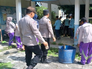 Polres OKI Kerahkan 296 Personel Bersihkan Lingkungan di 20 Lokasi