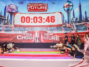 Bayi Semangat Ikut Lomba Merangkak, Ternyata Ini Tahapan Penting Tumbuh Kembang