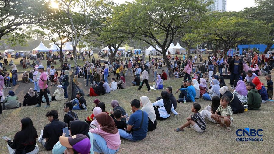 Suasana keseruan Trans TV Festival Vol. 5. di Lapangan Sunburst BSD, Tangerang Selatan, Minggu (26/7/2026). (CNBC Indonesia/Muhammad Sabki)