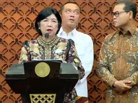 Deputi Gubernur Senior Bank Indonesia (BI), Destry Damayanti saat menyampaikan konferensi Pers terkait Gubernur Bank Indonesia, Perry Warjiyo Mundur, di Jakarta, Senin (27/7/2026). (Dok. Istimewa)
