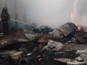 Pasar Bayat Klaten Terbakar Sore Ini