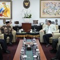 Menteri Keuangan Purbaya Yudhi Sadewa bertemu Menteri Perencanaan Pembangunan Nasional (PPN)/Kepala Bappenas Rachmat Pambudy, Senin (27/7/2026). (Tangkapan layar Instagram @menkeuri)