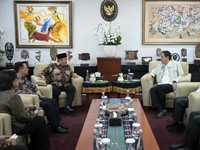 Menteri Keuangan Purbaya Yudhi Sadewa bertemu Menteri Perencanaan Pembangunan Nasional (PPN)/Kepala Bappenas Rachmat Pambudy, Senin (27/7/2026). (Tangkapan layar Instagram @menkeuri)