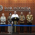 Menteri Sekretaris Negara, Prasetyo Hadi saat menyampaikan konferensi pers di Bank Indonesia, Jakarta, Senin (27/7/2026). (Dok. Bank Indonesia)