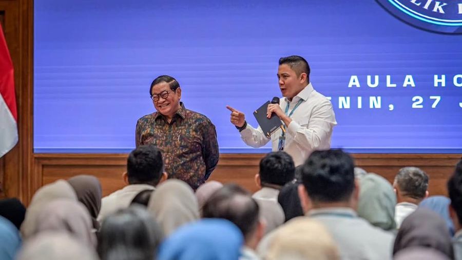 Seskab Teddy Indra Wijaya dan Gubernur DKI Jakarta Pramono Anung di kantor Sekretariat Kabinet, Jakarta, Senin (27/7/2026). (Tangkapan layar IG Sekretariat Kabinet)