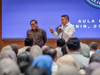 Seskab Teddy Indra Wijaya dan Gubernur DKI Jakarta Pramono Anung di kantor Sekretariat Kabinet, Jakarta, Senin (27/7/2026). (Tangkapan layar IG Sekretariat Kabinet)