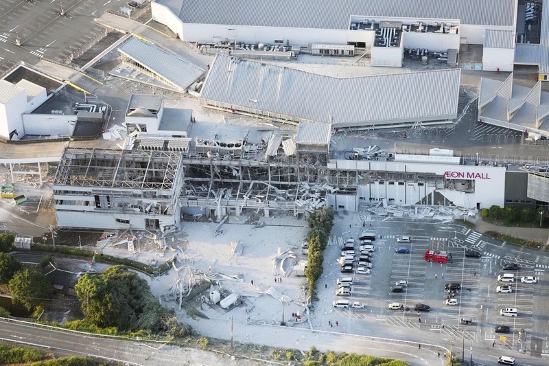 An aerial view shows the damaged Aeon Mall shopping centre after an earthquake with a preliminary magnitude of 7.1 struck Japan's southern Kumamoto prefecture, in Kashima Town, Kumamoto Prefecture, Japan, July 28, 2026. Kyodo/via REUTERS ATTENTION EDITORS - THIS IMAGE HAS BEEN SUPPLIED BY A THIRD PARTY. MANDATORY CREDIT. JAPAN OUT. NO COMMERCIAL OR EDITORIAL SALES IN JAPAN.