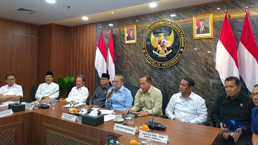 Konferensi pers para menteri usai Rakortas di kantor Kemenko Bidang Pangan, Jakarta, Selasa (28/7/2026). (CNBC Indonesia/Martyasari Rizky)