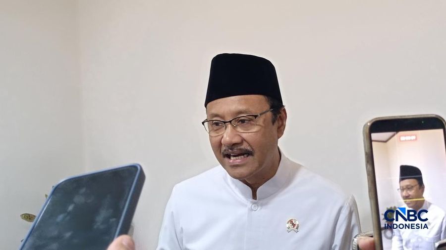 Menteri Sosial Saifullah Yusuf saat ditemui di kantor Kemenko Bidang Pangan, Jakarta, Selasa (28/7/2026). (CNBC Indonesia/Martyasari Rizki)