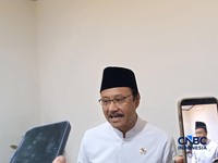 Menteri Sosial Saifullah Yusuf saat ditemui di kantor Kemenko Bidang Pangan, Jakarta, Selasa (28/7/2026). (CNBC Indonesia/Martyasari Rizki)