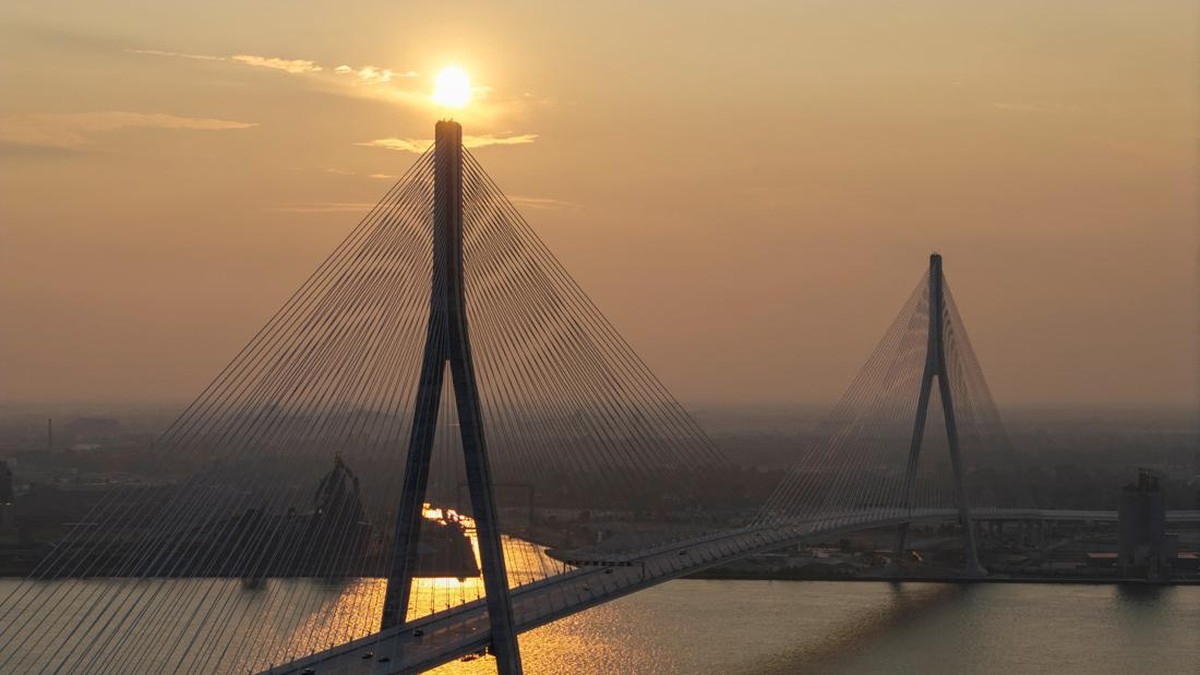Potret Jembatan Baru AS-Kanada, Sudah Nyambung Tapi 'Jaga Jarak'