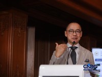Wakil Ketua MPR RI & Anggota Komisi XII DPR RI, Eddy Soeparno menyampaikan pemaparan dalam Ekoniklim Talkshow 2026 di Wisma Habibie & Ainun, Jakarta, Selasa (28/7/2026). (CNBC Indonesia/Faisal Rahman)