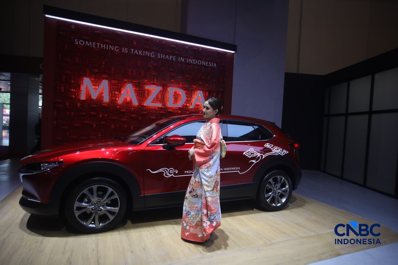 All New Mazda CX-30 yang dirakit di Indonesia ditampilkan dalam acara GIIAS 2026 di ICE BSD, Kabupaten Tangerang, Banten, Rabu (29/7/2026). (CNBC Indonesia/Faisal Rahman)