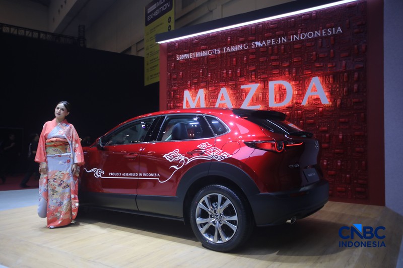 All New Mazda CX-30 yang dirakit di Indonesia ditampilkan dalam acara GIIAS 2026 di ICE BSD, Kabupaten Tangerang, Banten, Rabu (29/7/2026). (CNBC Indonesia/Faisal Rahman)